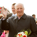 King Harald in Hitra harbour (Photo: Ned Alley / NTB scanpix)